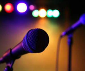 Cảnh cáo trưởng ban tổ chức huyện ủy đi karaoke trong giờ làm
