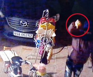 Clip: Đi ăn trộm SH còn lên camera chế nhạo chủ nhà