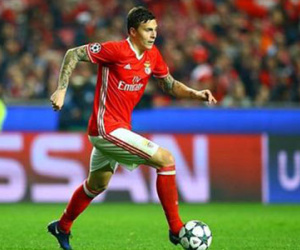 Phi vụ Lindelof của Man Utd bất ngờ có biến