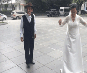 Xôn xao ảnh kỷ niệm đám cưới vàng của diễn viên phim "Đất và người"