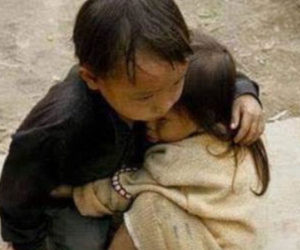 "Bóc phốt" 9 bức ảnh gây chấn động toàn thế giới