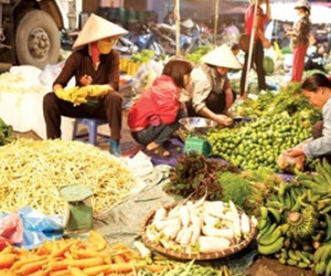 Lo ngại hàng hóa té nước theo xăng