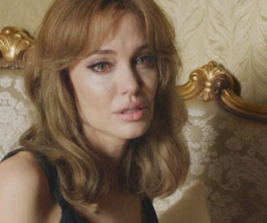 Angelina Jolie gầy như "sắp chết", nhập viện vì rối loạn tâm thần và muốn tự tử?