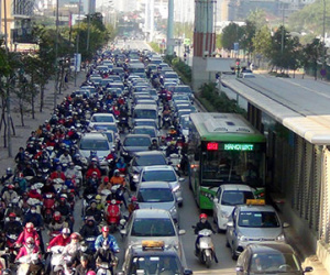 Chạy thử giờ cao điểm, buýt nhanh bằng thời gian buýt thường