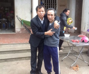 Cuộc gặp xúc động giữa tử tù Hàn Đức Long và ông Nguyễn Thanh Chấn