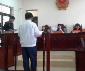 Phó trưởng công an xã dâm ô với nữ sinh 14 tuổi
