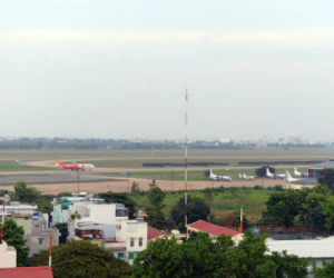 Vì sao chậm mở rộng sân bay Tân Sơn Nhất?