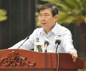 Chủ tịch TPHCM: Khẩn trương giải quyết ùn tắc Tân Sơn Nhất
