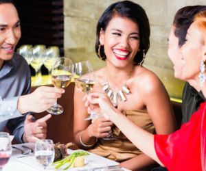 Những nguyên tắc lịch sự khi đi ăn ai cũng cần biết
