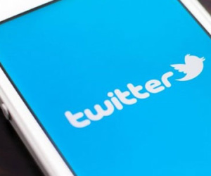 Twitter chưa đầu hàng Facebook trong cuộc chiến live stream