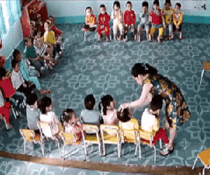 Clip cô giáo mầm non tát, vụt học sinh khiến mạng xã hội Việt "dậy sóng" đêm qua