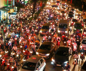 Cửa ngõ sân bay Tân Sơn Nhất kẹt cứng ngày cận Tết