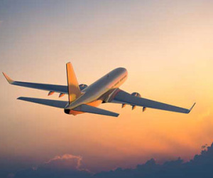 Máy bay Ba Lan chở gần 200 người bị đe dọa đánh bom