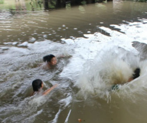 Rủ nhau đi câu cá, 3 em nhỏ bị chết đuối