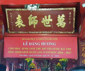 Hy hữu sự cố làm “lễ dâng hương cho học sinh giỏi"