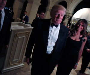 Trump đón năm mới cùng 800 khách mời tại biệt thự ven biển