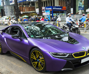 BMW i8 màu tím "cực độc" tại Sài Gòn