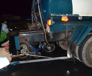 Xe máy tông xe bồn, 2 thanh niên chết tại chỗ