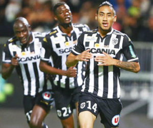 Cầu thủ gốc Lào lọt tầm ngắm của đại gia Premier League