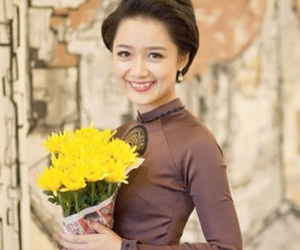 MC Thu Hà chính thức thay thế BTV Vân Anh ở Thời sự 19h