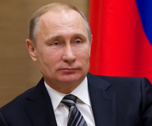 Vì sao Putin luôn để lãnh đạo khác phải chờ?