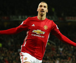 Ibrahimovic nhận giải thưởng xuất sắc nhất tháng 12