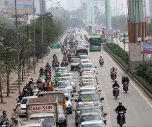 Phó thủ tướng đề nghị xử nghiêm phương tiện lấn làn buýt nhanh