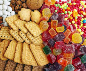 4 kiểu ăn độc hại hơn cả hút thuốc lá, cha mẹ vẫn hồn nhiên để con làm