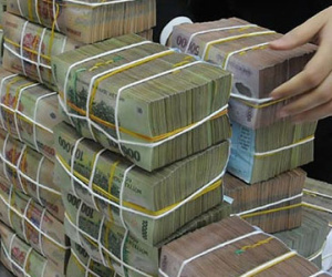 Đến lúc không thể vác tiền mặt đi mua xe, mua nhà