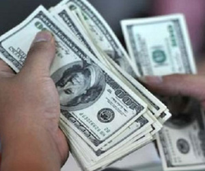 USD tự do giảm dưới mức 23.000 đồng