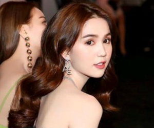 Ngọc Trinh mời gọi đại gia mua siêu sim