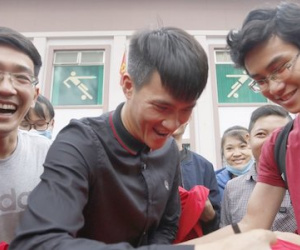 Công Vinh viết tâm thư, hết mình vì...thượng đế