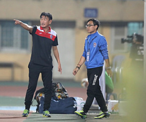 Trọng tài Việt lại “gây bão” trong ngày khai màn V.League 2017