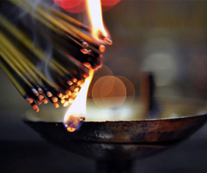 Cách rút bớt chân nhang chuẩn bị đón năm mới chuẩn nhất ai cũng cần biết