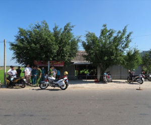 Chồng sát hại vợ rồi uống thuốc diệt cỏ tự tử
