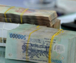 Ngân hàng đến hẹn lại tăng lãi suất