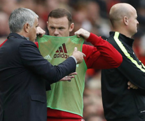 Rooney không bầu phiếu nào cho Mourinho