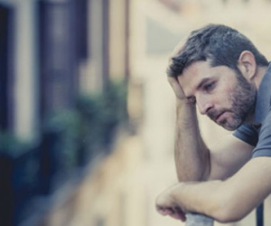 Sống với tôi mà vợ vẫn sẵn sàng lên giường với đàn ông khác
