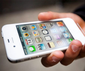 Tràn lan iPhone 4 giá 450.000 đồng tại Việt Nam