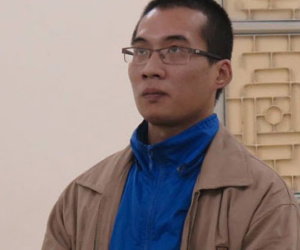 Đường sa ngã của thầy giáo dạy giỏi ham cờ bạc