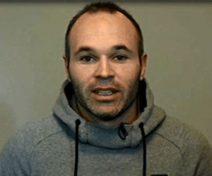 Iniesta gọi điện xin lỗi nhóm cầu thủ Real Madrid