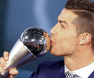 Ronaldo tự nhận là người giỏi nhất sau khi giành giải của FIFA