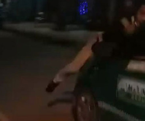 Chặn chiếc taxi Mai Linh gây tai nạn, nam thanh niên bị hất lên nắp capo