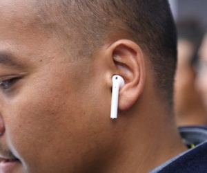 Vừa gia nhập, Apple nuốt gọn thị trường tai nghe không dây