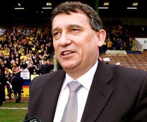 Cựu HLV tuyển Anh Graham Taylor qua đời ở tuổi 72