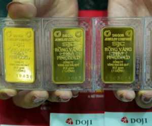 Giá vàng hôm nay 13/1: Tăng vọt, nhà đầu tư bất an