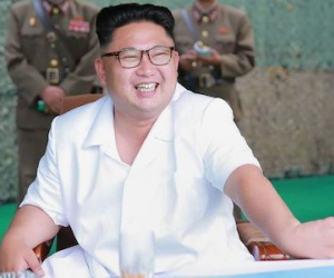 Kim Jong Un chi bộn tiền xây tượng mình trên đỉnh núi cao nhất Triều Tiên