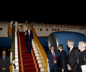 Ngoại trưởng Mỹ John Kerry đã đến Hà Nội