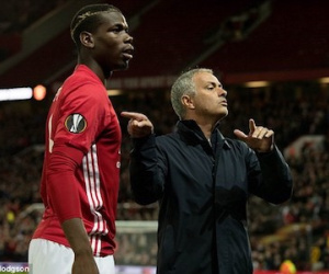 HLV Mourinho bày kế giúp trò Pogba vượt khó