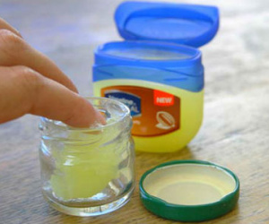 Đừng quá tôn sùng Vaseline trong làm đẹp mà không biết đến những tác hại này của chúng